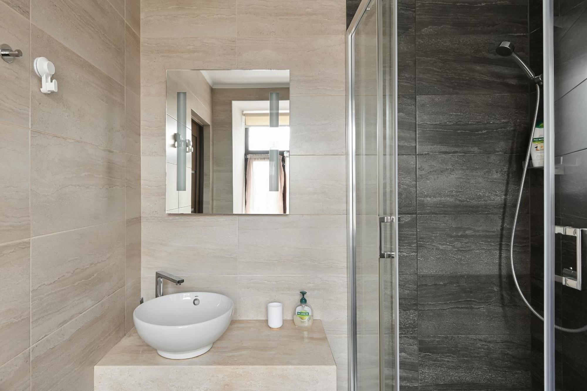 Modern Studio-Apartment In The Centre, Free Parking รีกา ภายนอก รูปภาพ